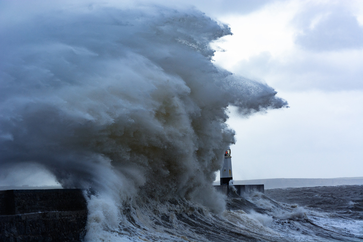 Heather Cullen Blog Waves or Tide - is it Tech Wreck 2.0?