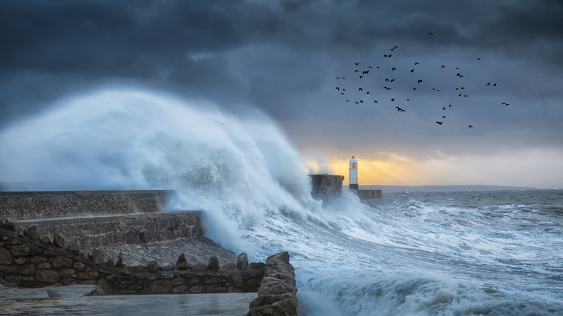 Heather Cullen Blog Waves or Tide - is it Tech Wreck 2.0?